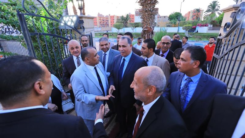 جولة نقيب المحامين