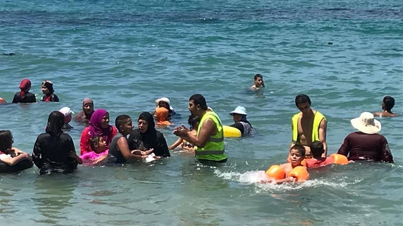 شاطئ المندرة، فيتو
