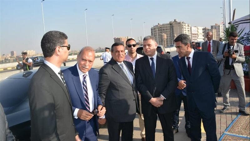 محافظ القليوبية ووزير