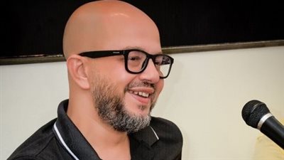عمر طاهر: 
