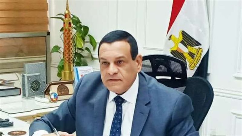 وزير التنمية المحلية،