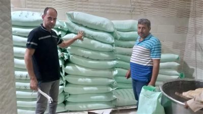 ضبط صاحب مخبز لتجميعه 432 بطاقة تموينية وتحرير 30 محضرًا بالبحيرة (صور)