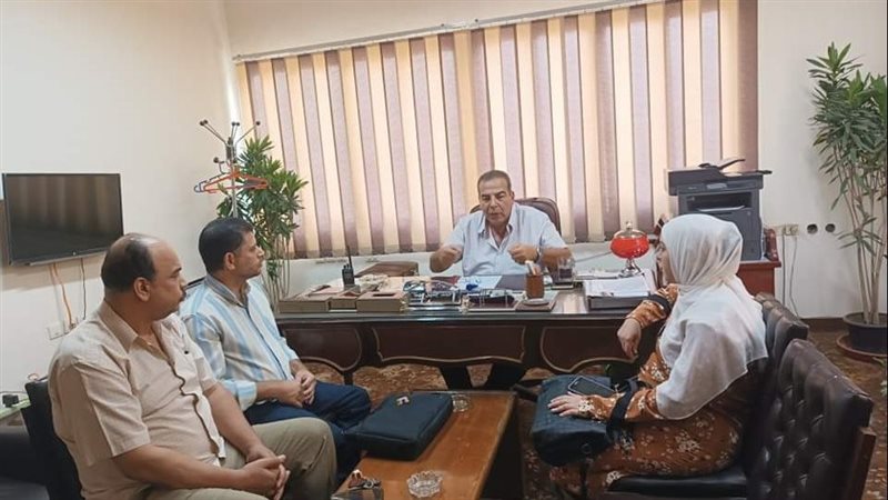 رئيس مدينة طوخ، فيتو