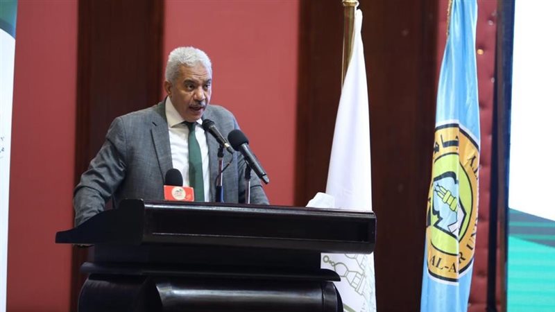 الدكتور محمود صديق،