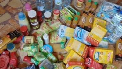 ضبط مواد غذائية منتهية الصلاحية ومصادرة سجائر دون فواتير فى الإسكندرية 