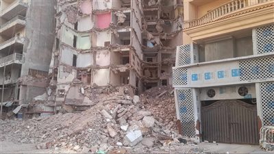 تساقط أجزاء من عقار بمنطقة سيدي بشر في الإسكندرية 