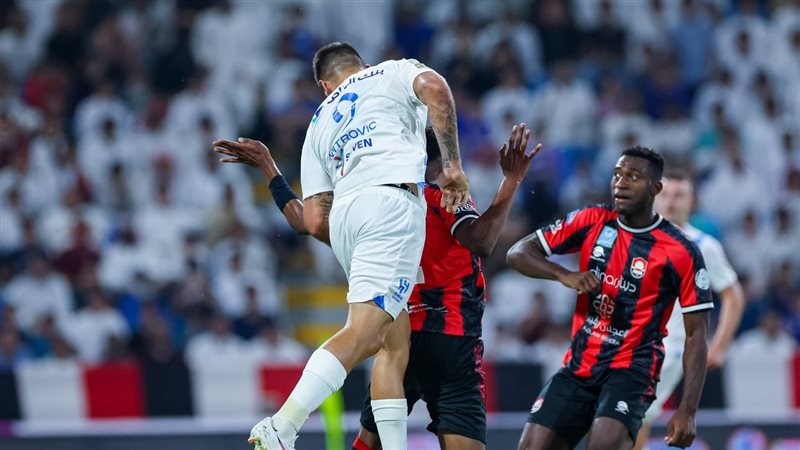 الرائد والهلال، فيتو