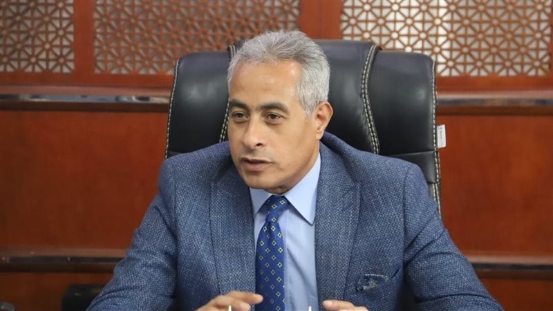 حسن شحاتة وزير العمل