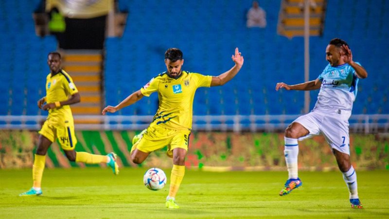 التعاون يخطف فوزا