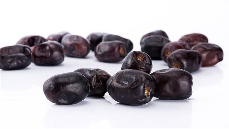 البلح الأسود 