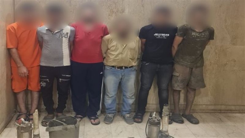المتهمون، فيتو