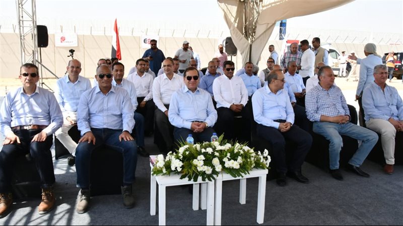 الملا وقيادات من