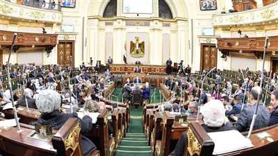 خطة البرلمان: قرارات الرئيس تشمل زيادة الحد الأدنى لكافة الدرجات 