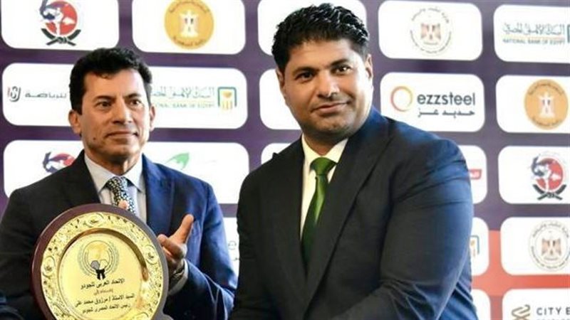 مرزوق علي ووزير الرياضة،