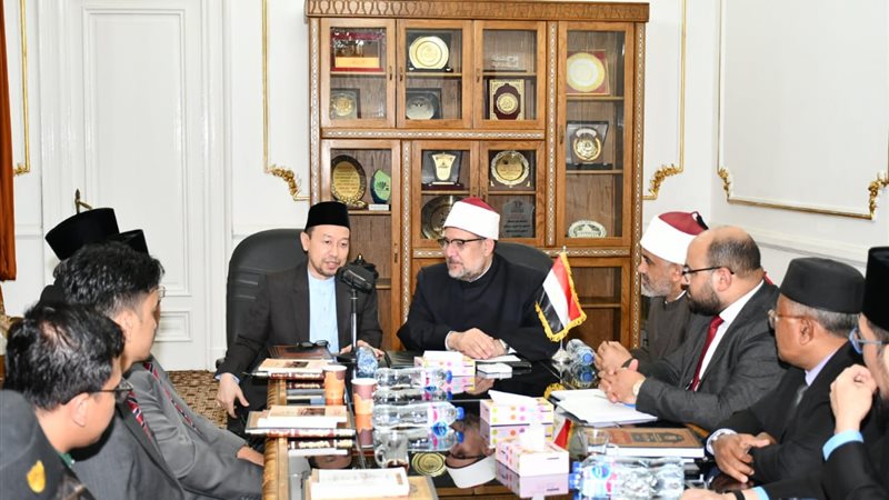 وزير الأوقاف الدكتور