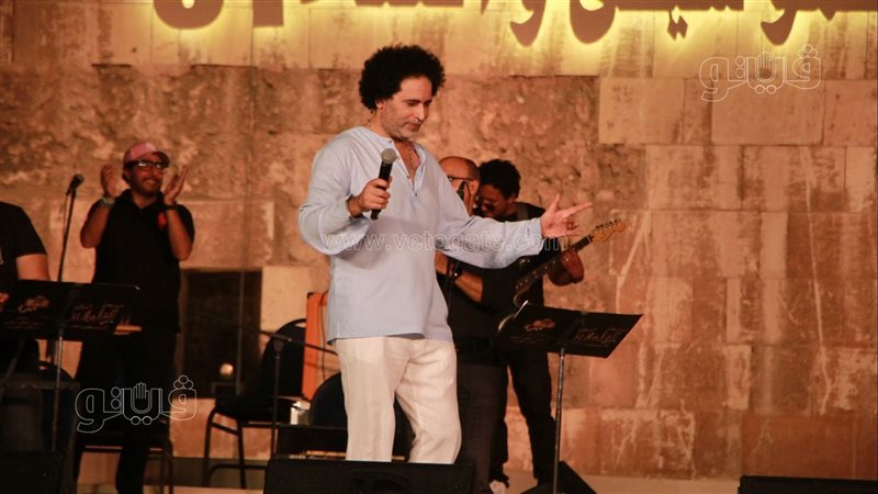 مصطفى شوقي، فيتو