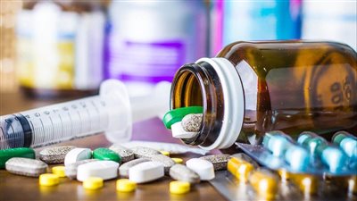 تفسير حلم تناول الدواء في المنام وعلاقته بالمودة والمحبة وزوال المتاعب والهموم 
