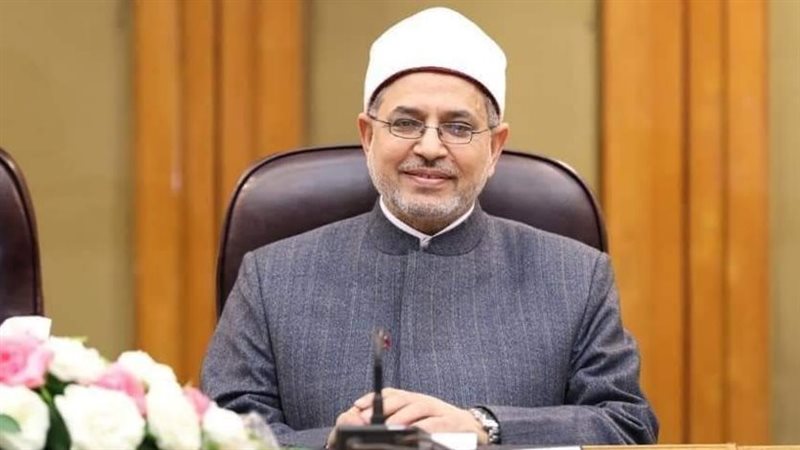  الدكتور سلامة داود،