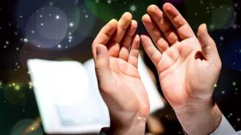 حكم رفع اليدين في