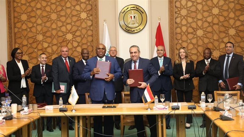 خالد عباس، فيتو