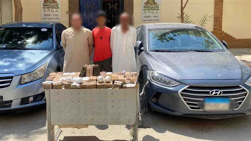 المتهمين بحوزتهم