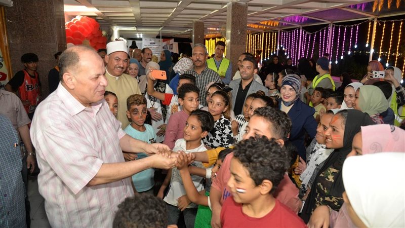 محافظ أسيوط خلال