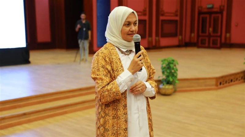 الدكتور نهلة الصعيدي،