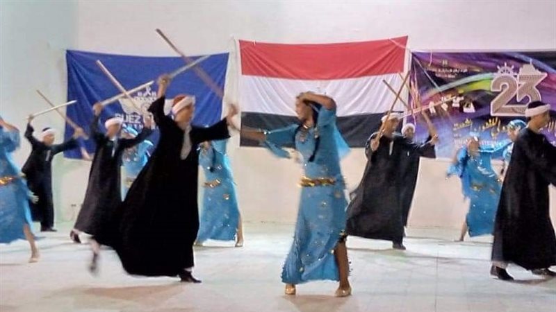 جانب من عروض الفرق،