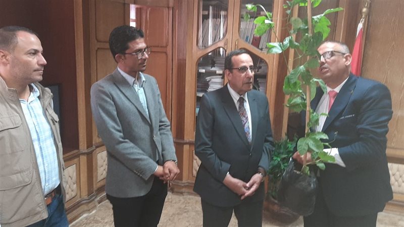 «هنجملها» تهدي محافظة