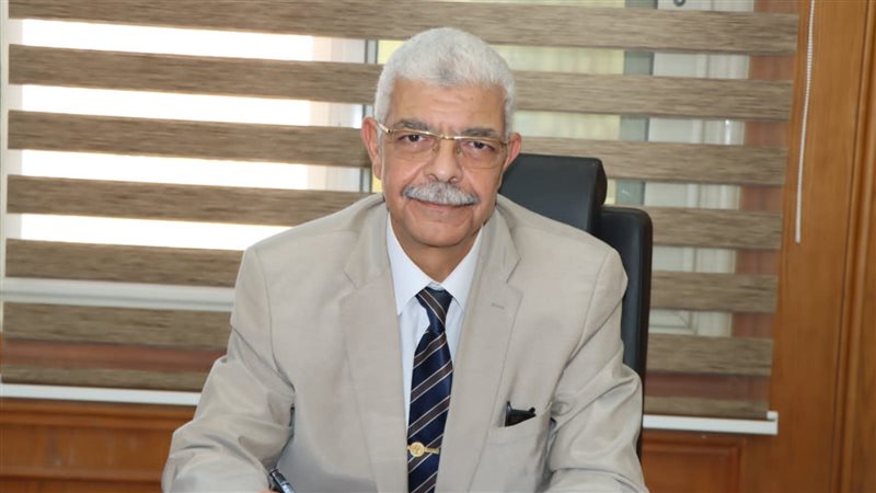 الدكتور أحمد القاصد