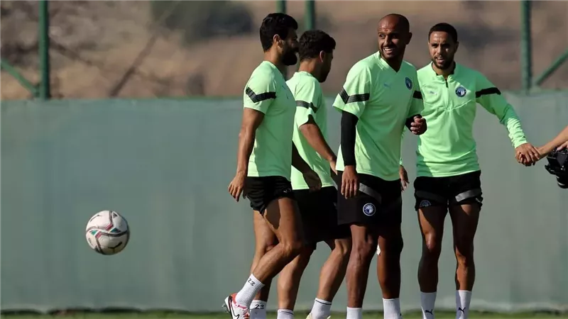 ببراميدز، فيتو