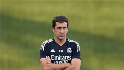 بعد فشله، ريال مدريد يعلن رحيل راؤول جونزاليس عن تدريب الفريق