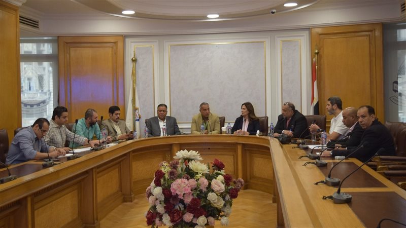 غرفة القاهرة تناقش