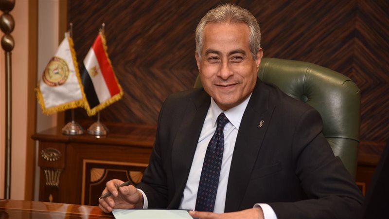 حسن شحاتة وزير العمل،فيتو