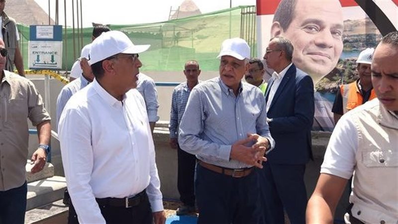 رئيس الوزراء ومحافظ