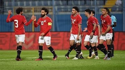 منتخب مصر يرتدي الأحمر أمام تونس