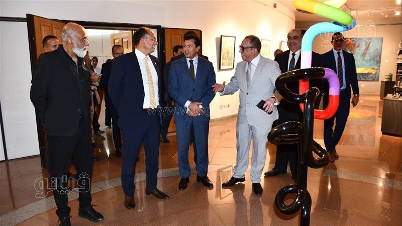 وزير الشباب والرياضة