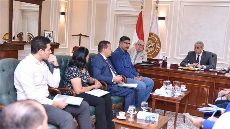 حسن شحاتة وزير العمل،فيتو