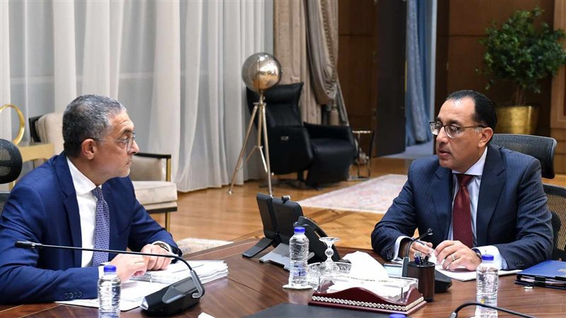 رئيس الوزراء يتابع