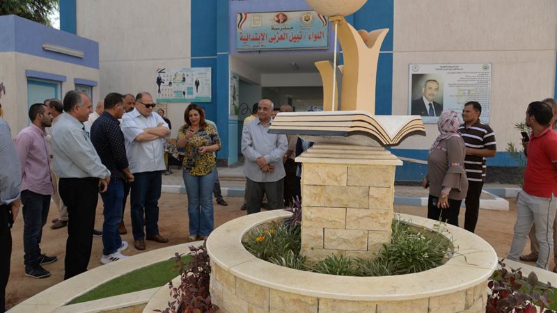 محافظ أسيوط في زيارة