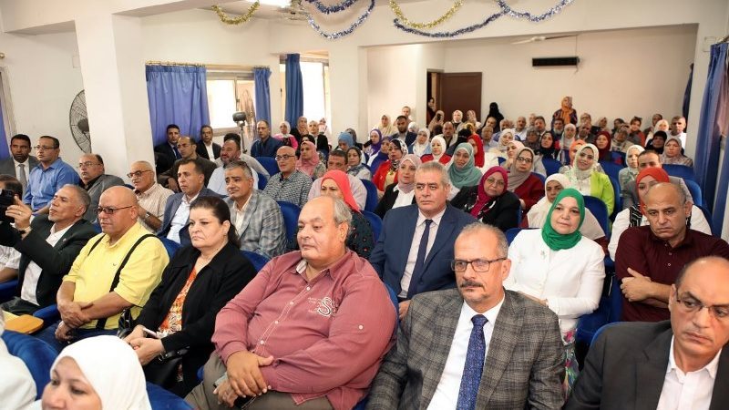 محافظ الشرقية يلتقي