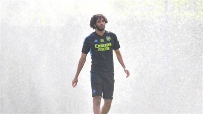 الدوري الإنجليزي، النني يوجه رسالة هامة لناشئي ناديه