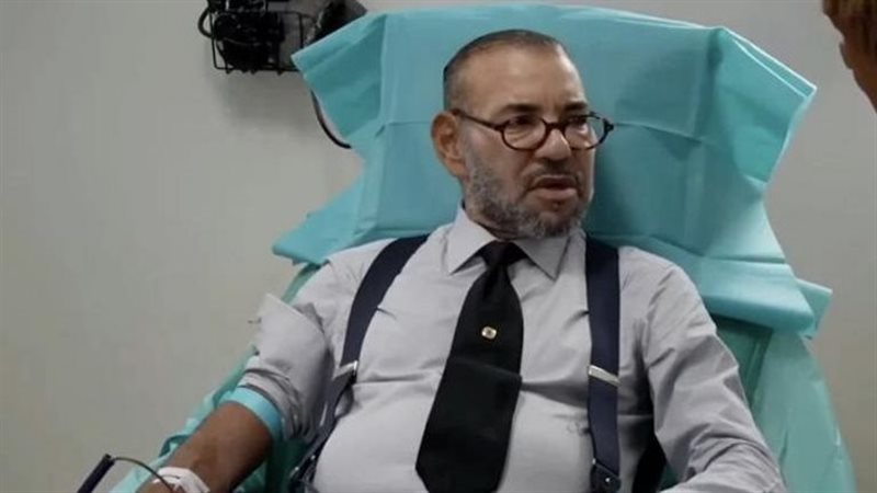 ملك المغرب يتبرع