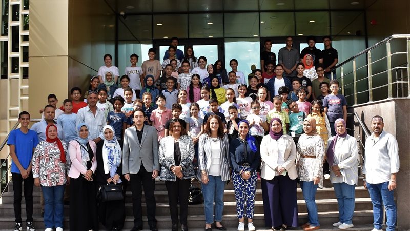 جامعة عين شمس، فيتو