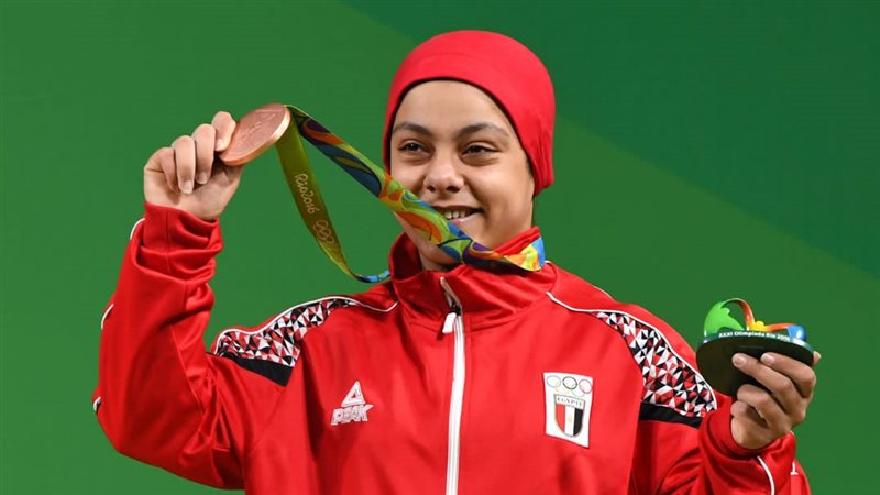 سارة سمير بطلة رفع