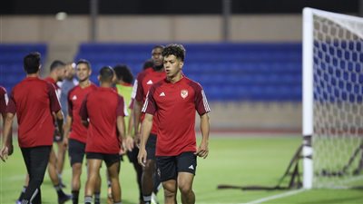 التركيز يسيطر على البروفة الأخيرة من مران الأهلي قبل نهائي السوبر (صور)