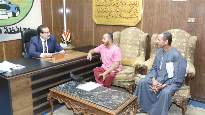 محافظ المنوفية خلال