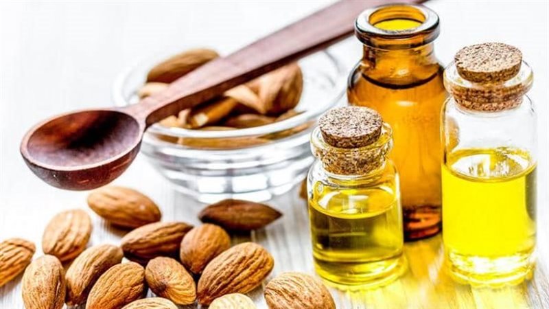 فوائد زيت اللوز المر،