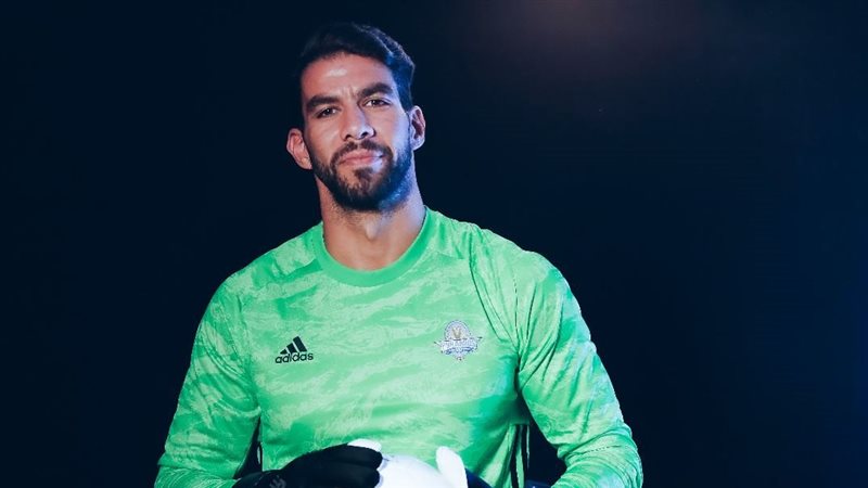 شريف إكرامي، فيتو