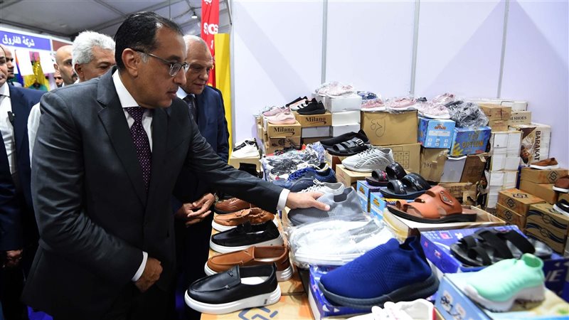رئيس الوزراء يفتتح